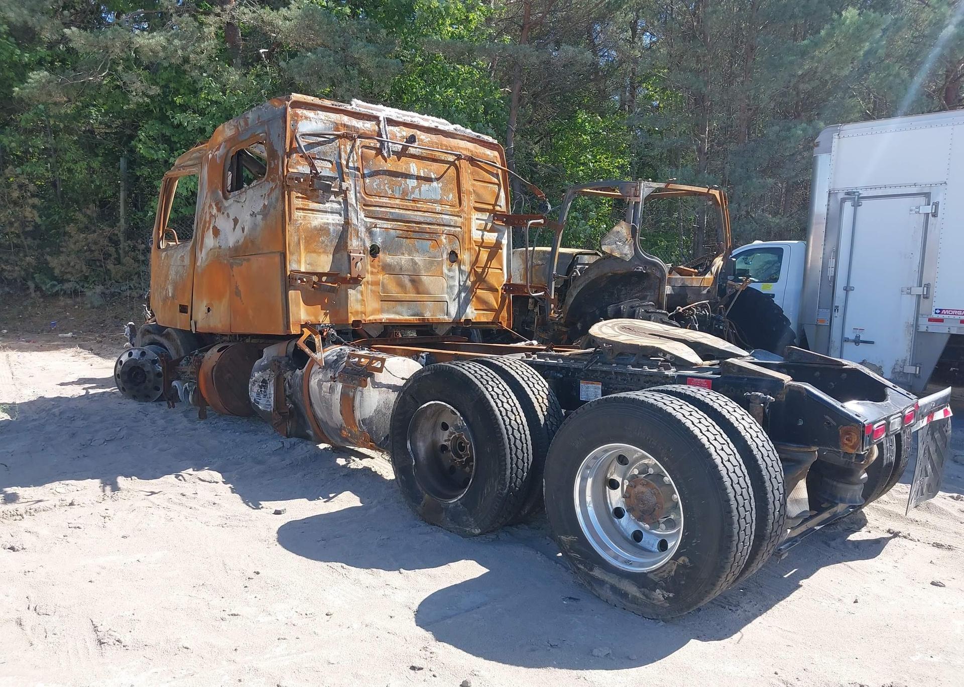 2019 VOLVO VN VNL