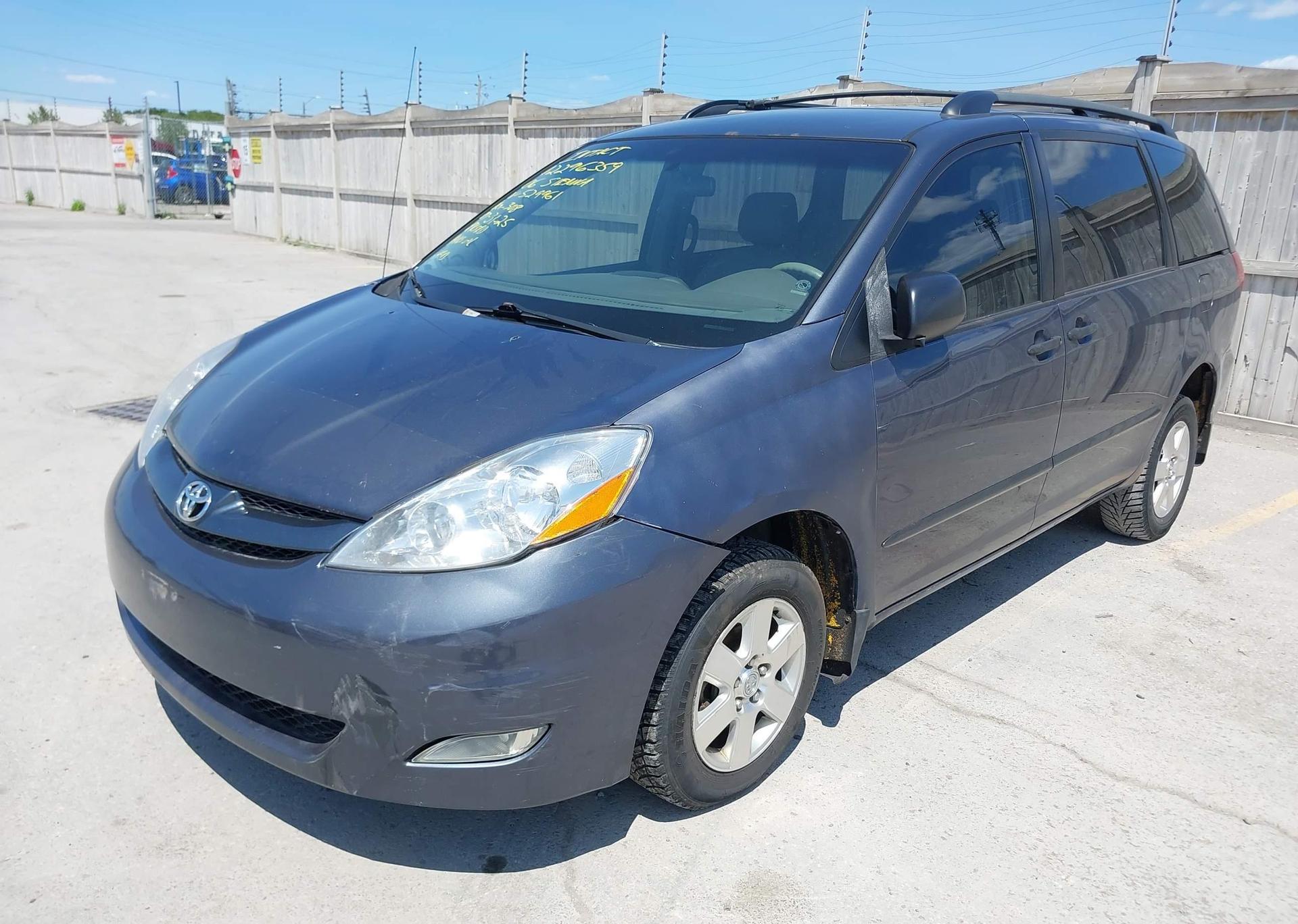 2006 TOYOTA SIENNA