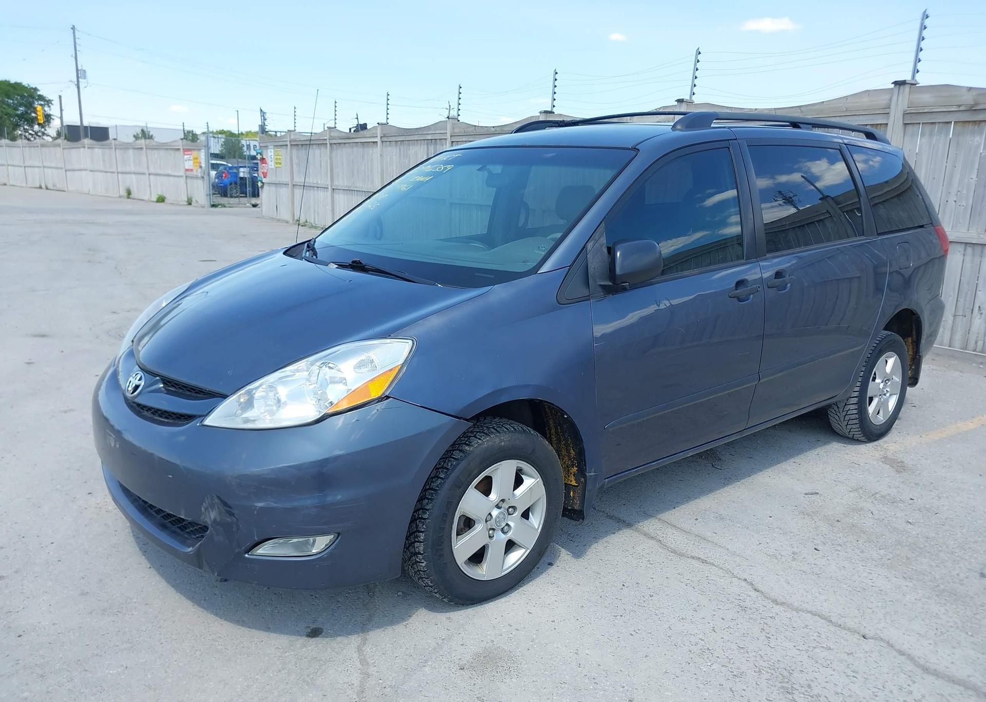 2006 TOYOTA SIENNA