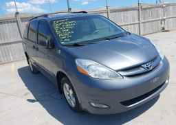 2006 TOYOTA SIENNA