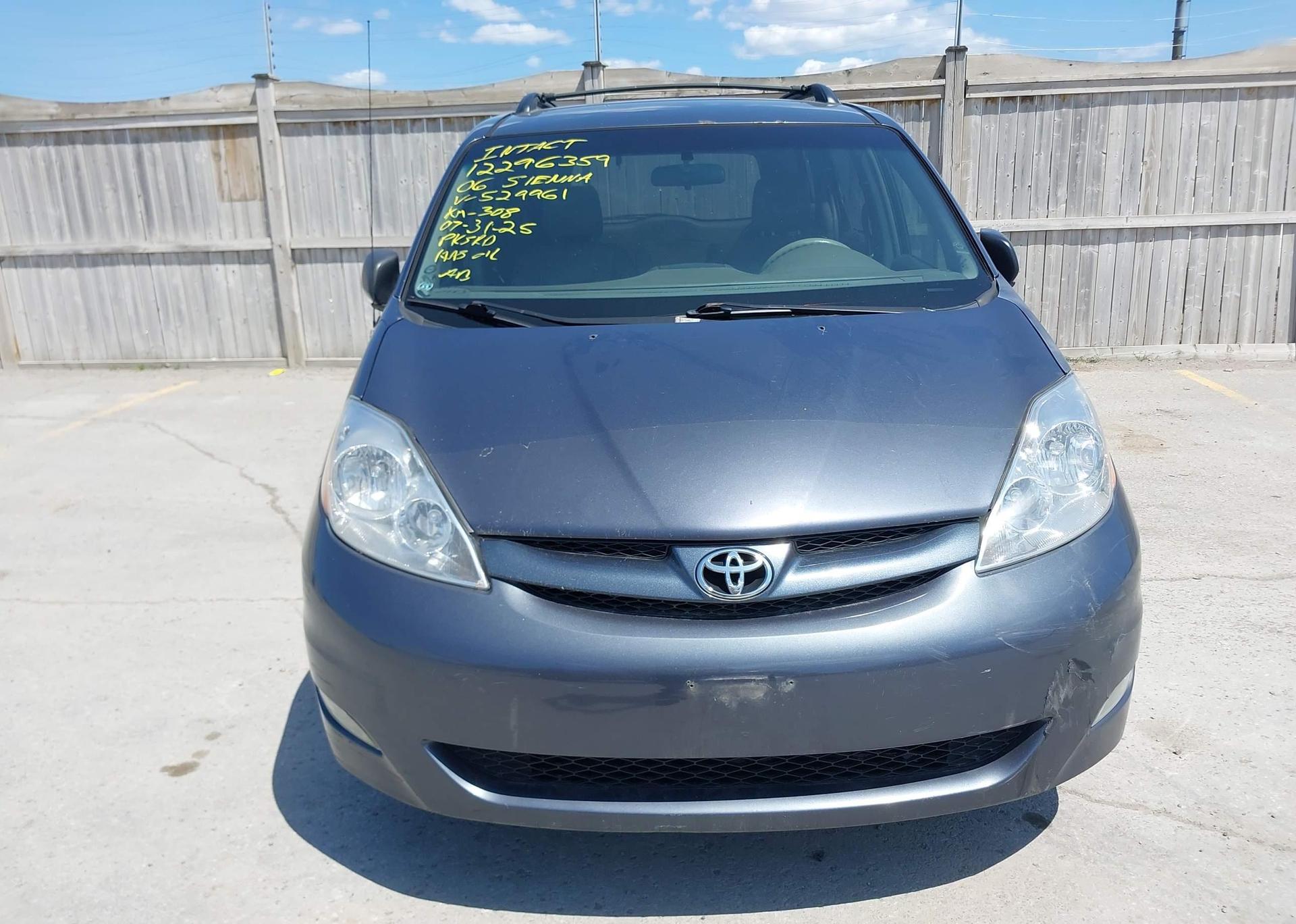 2006 TOYOTA SIENNA
