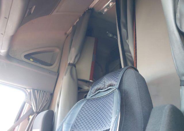 2011 FREIGHTLINER CASCADIA 125