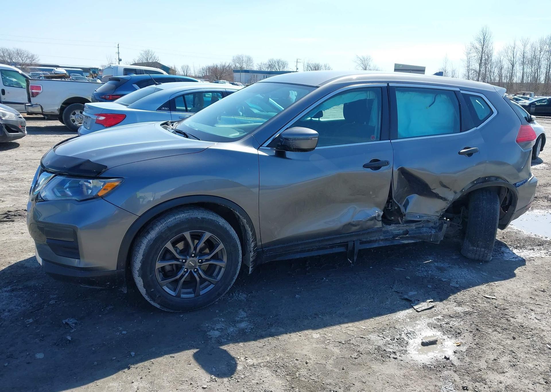 2017 NISSAN ROGUE
