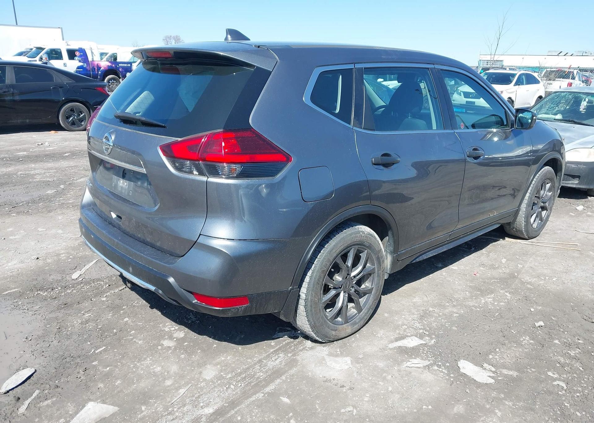 2017 NISSAN ROGUE