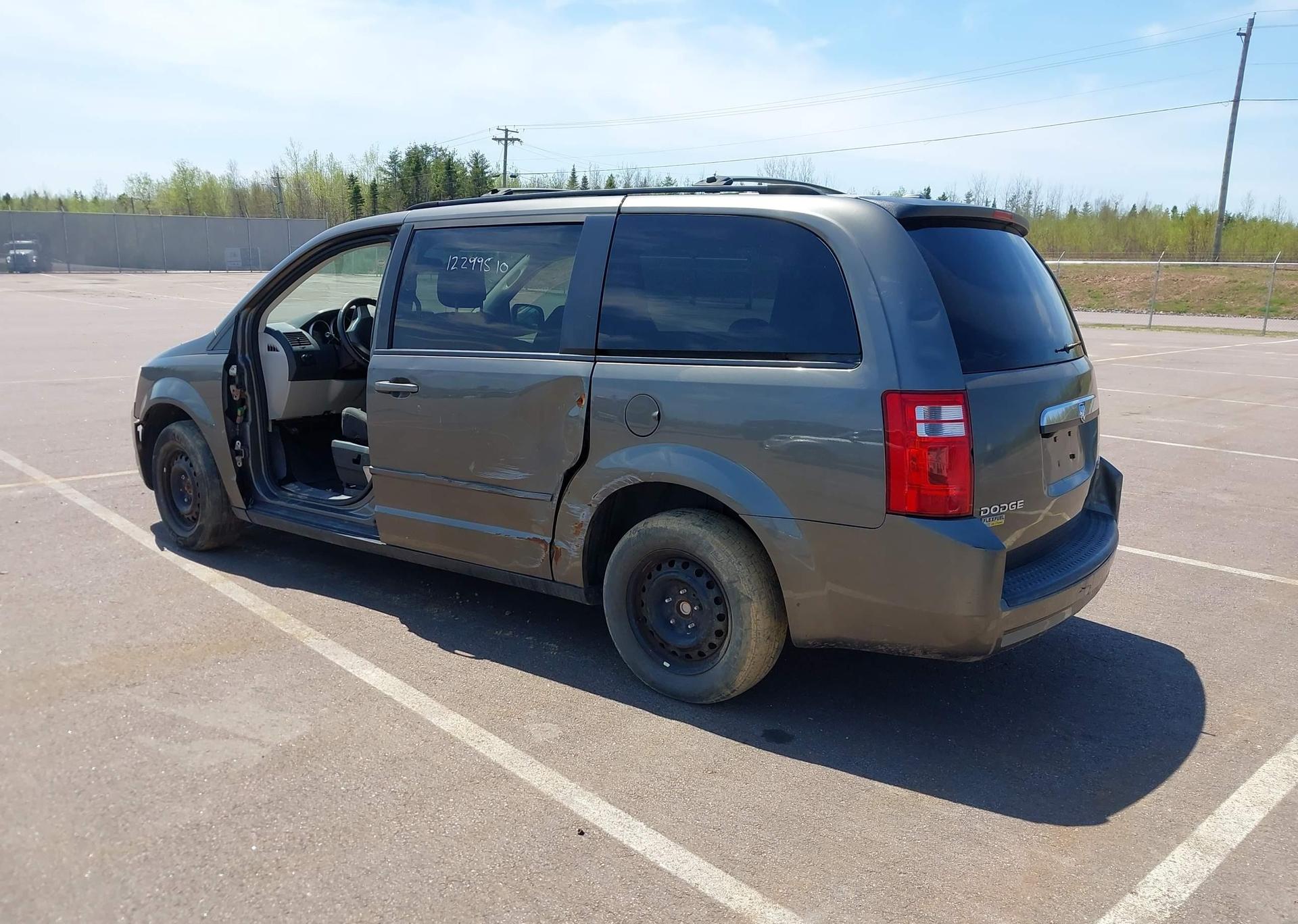 2010 DODGE GRAND CARAVAN SE
