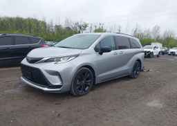2022 TOYOTA SIENNA LE