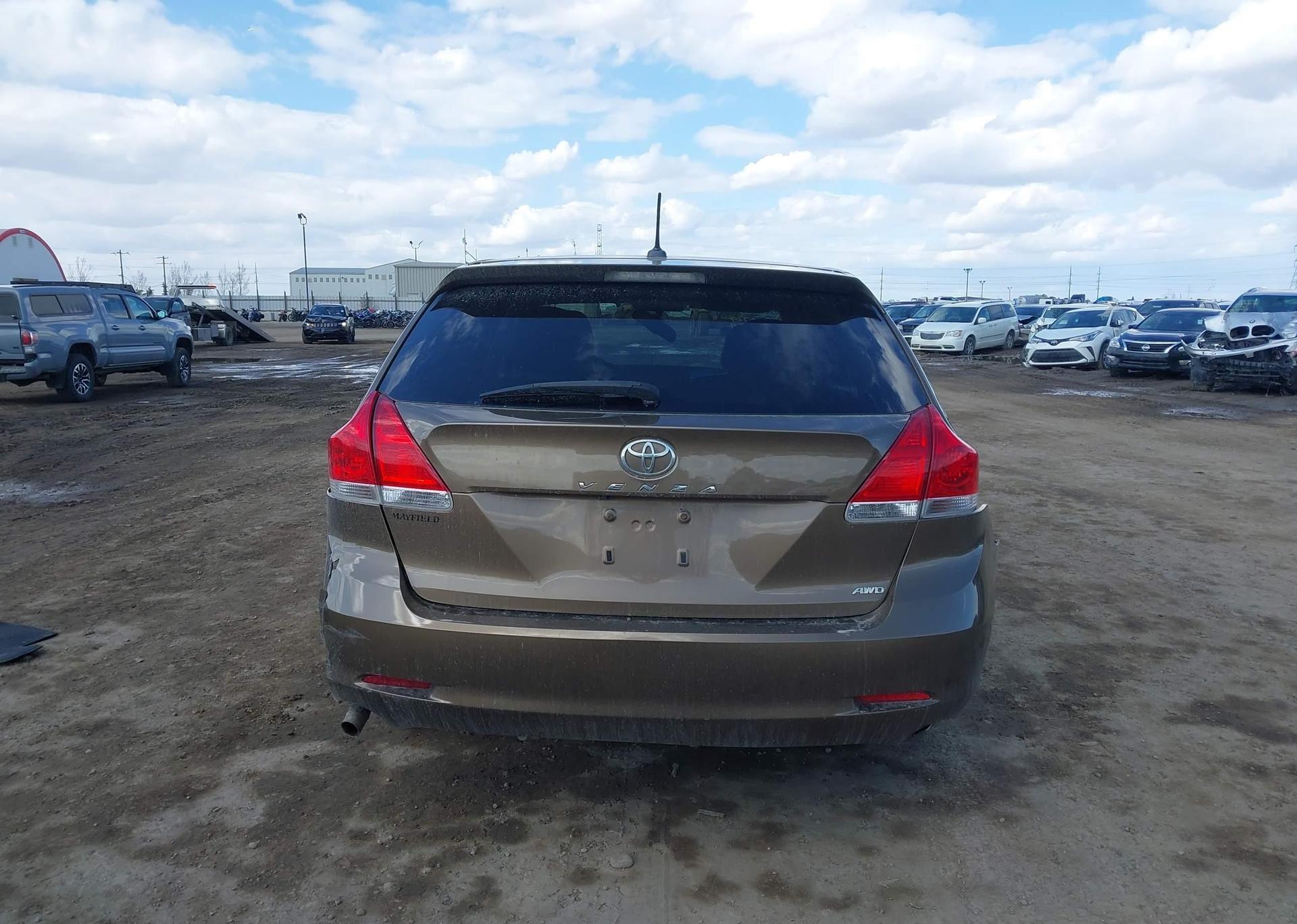 2010 TOYOTA VENZA BASE V6