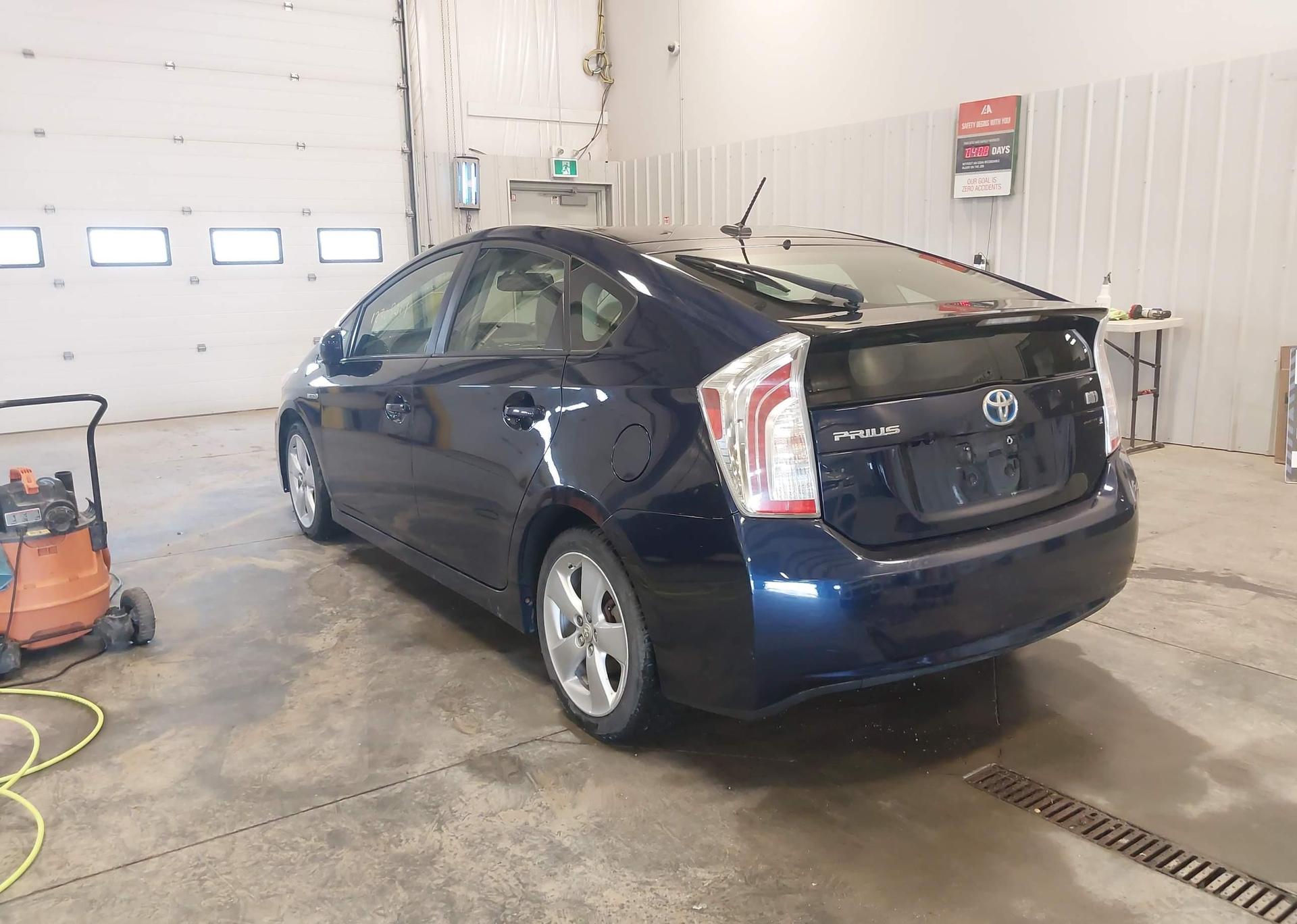 2014 TOYOTA PRIUS