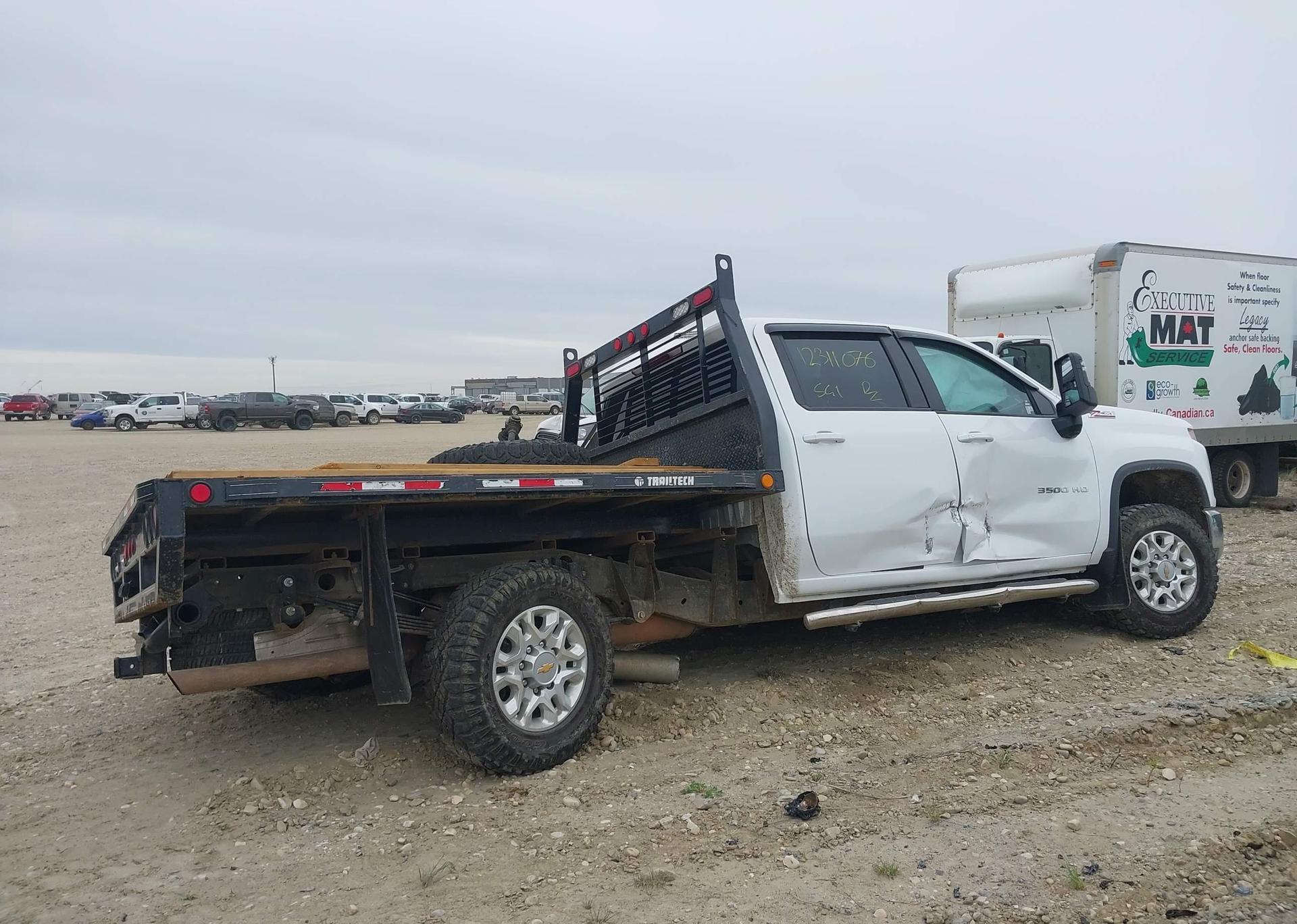 2023 CHEVROLET SILVERADO K3500 LT