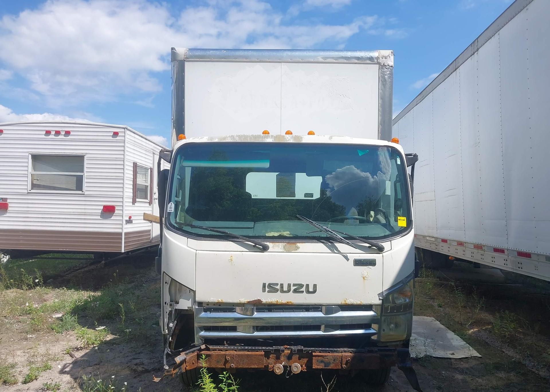 2011 ISUZU NRR