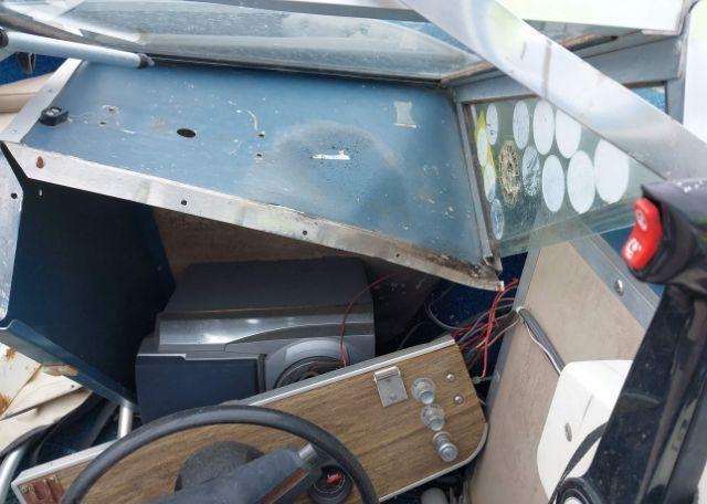 1985 SYLVAN SUNCHASER BOAT & TRAILER