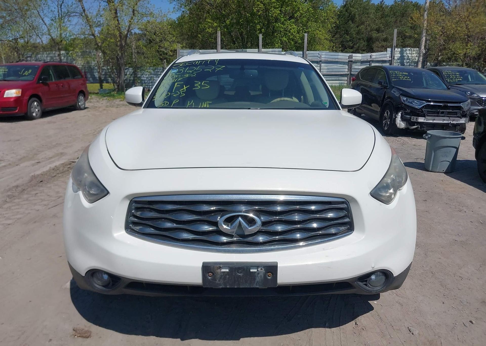 2011 INFINITI FX35