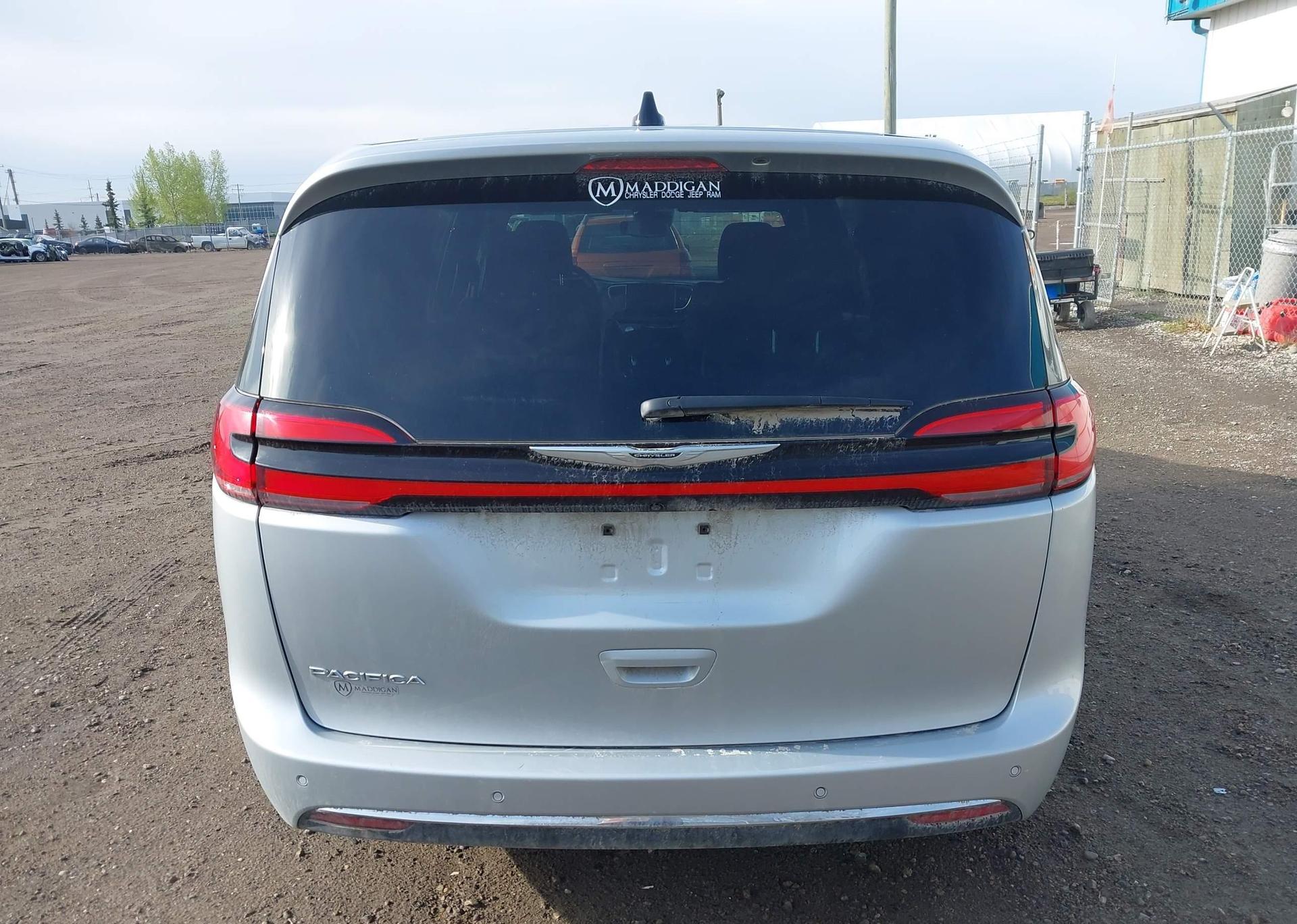 2023 CHRYSLER PACIFICA TOURING