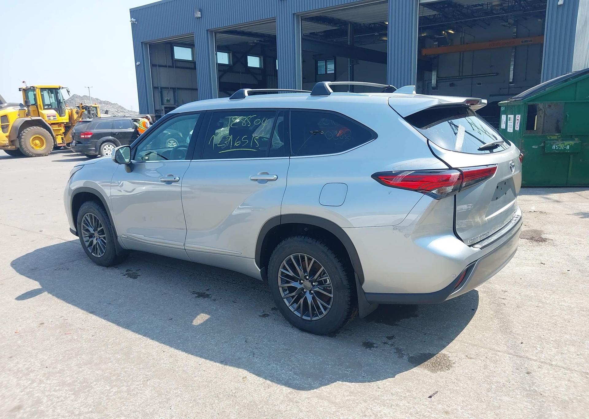 2023 TOYOTA HIGHLANDER