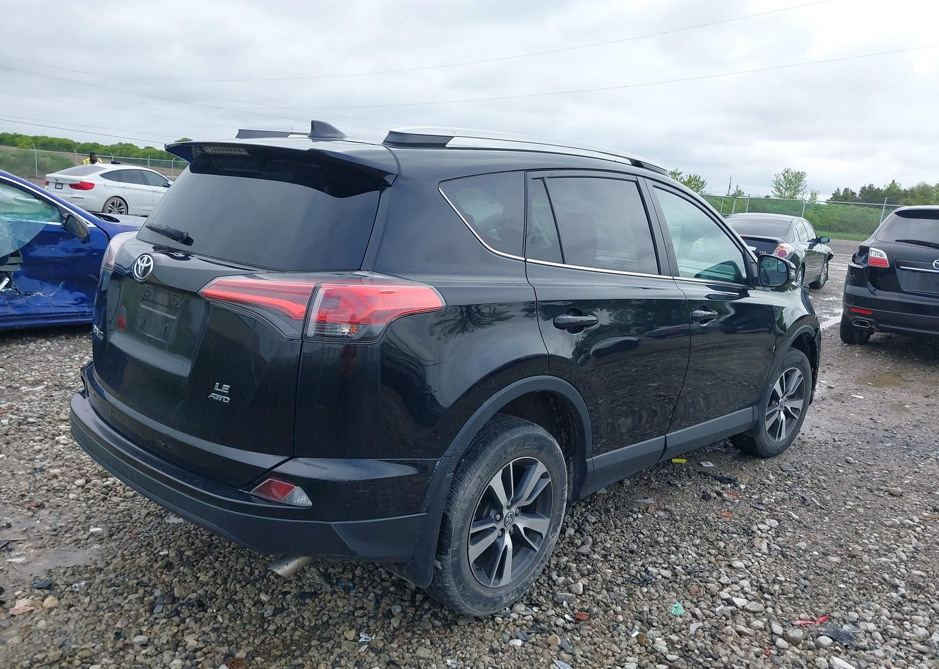 2018 TOYOTA RAV4 LE