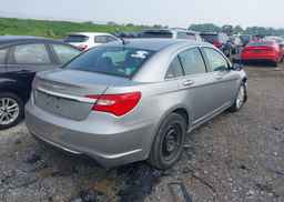 2013 CHRYSLER 200 LX
