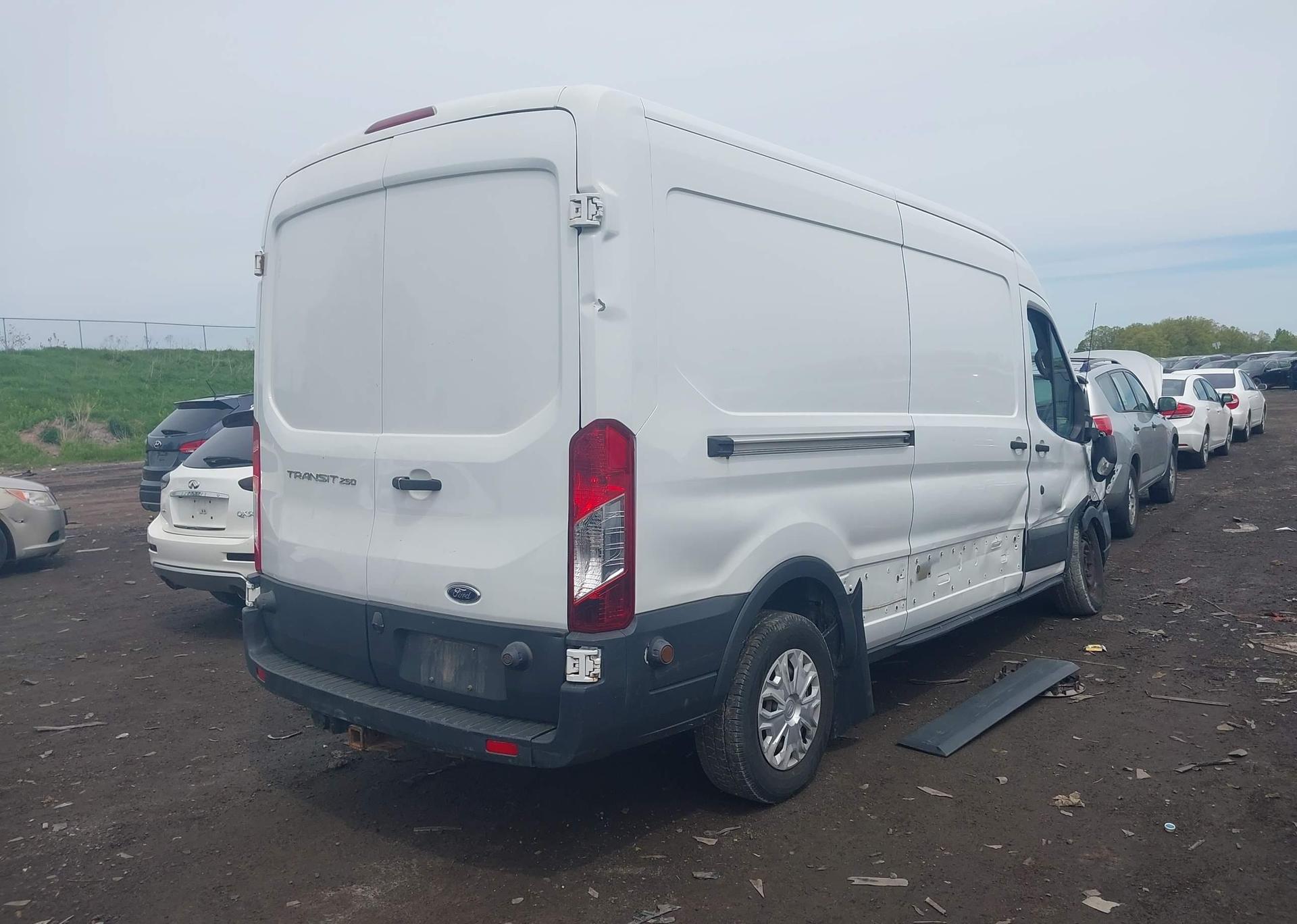 2016 FORD transit t-250