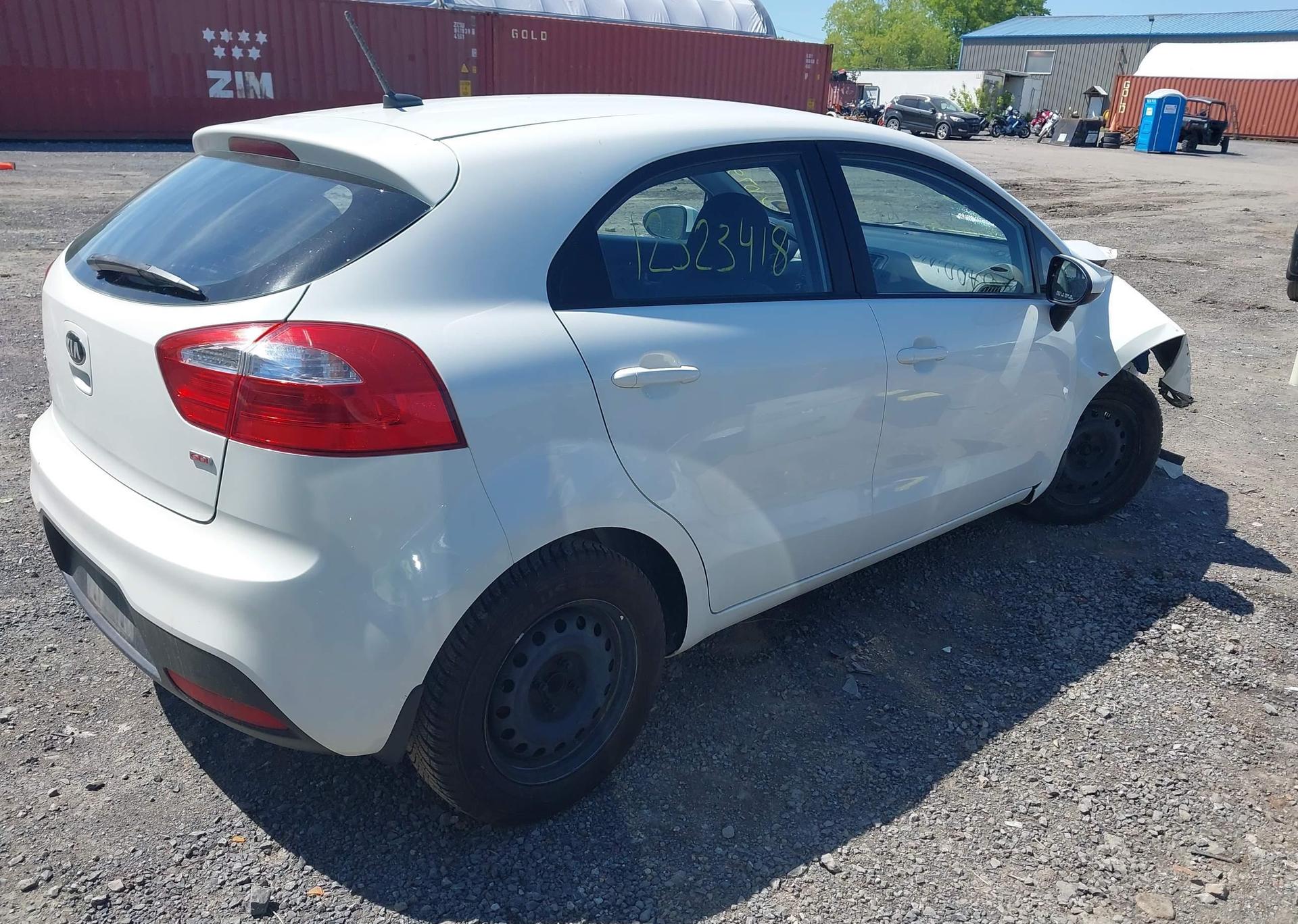 2015 KIA RIO LX