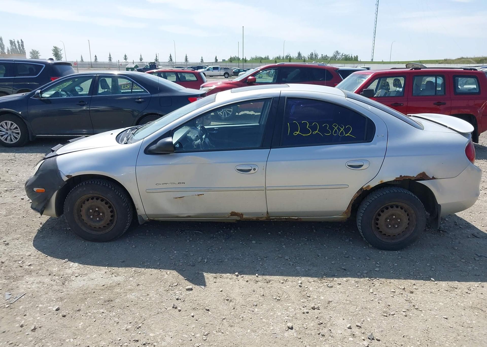 2000 CHRYSLER NEON LE