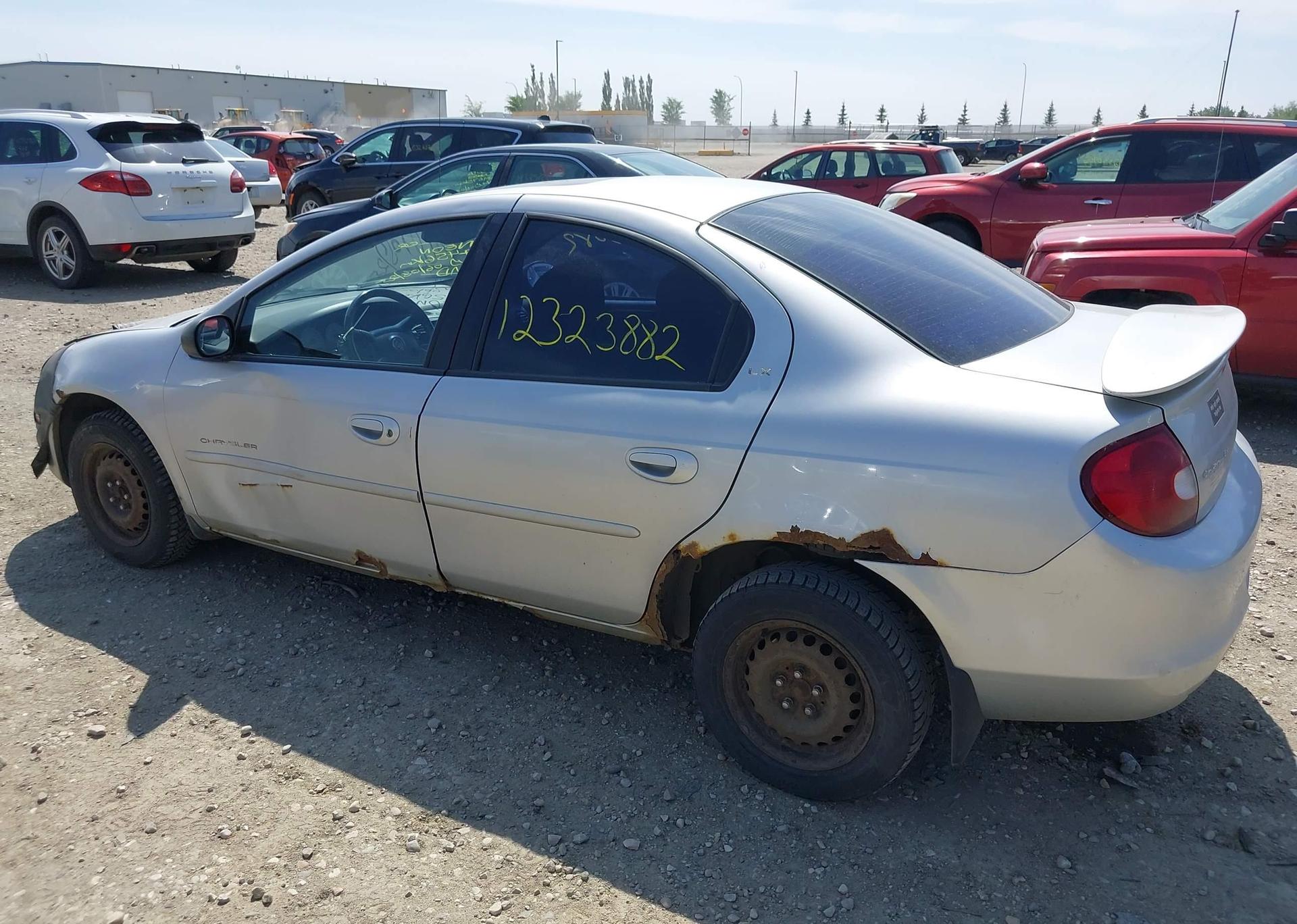 2000 CHRYSLER NEON LE
