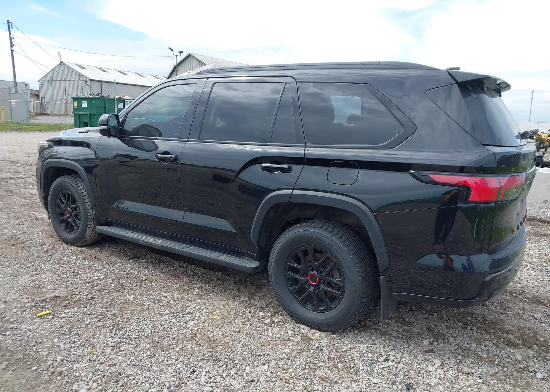 2024 TOYOTA SEQUOIA SR5