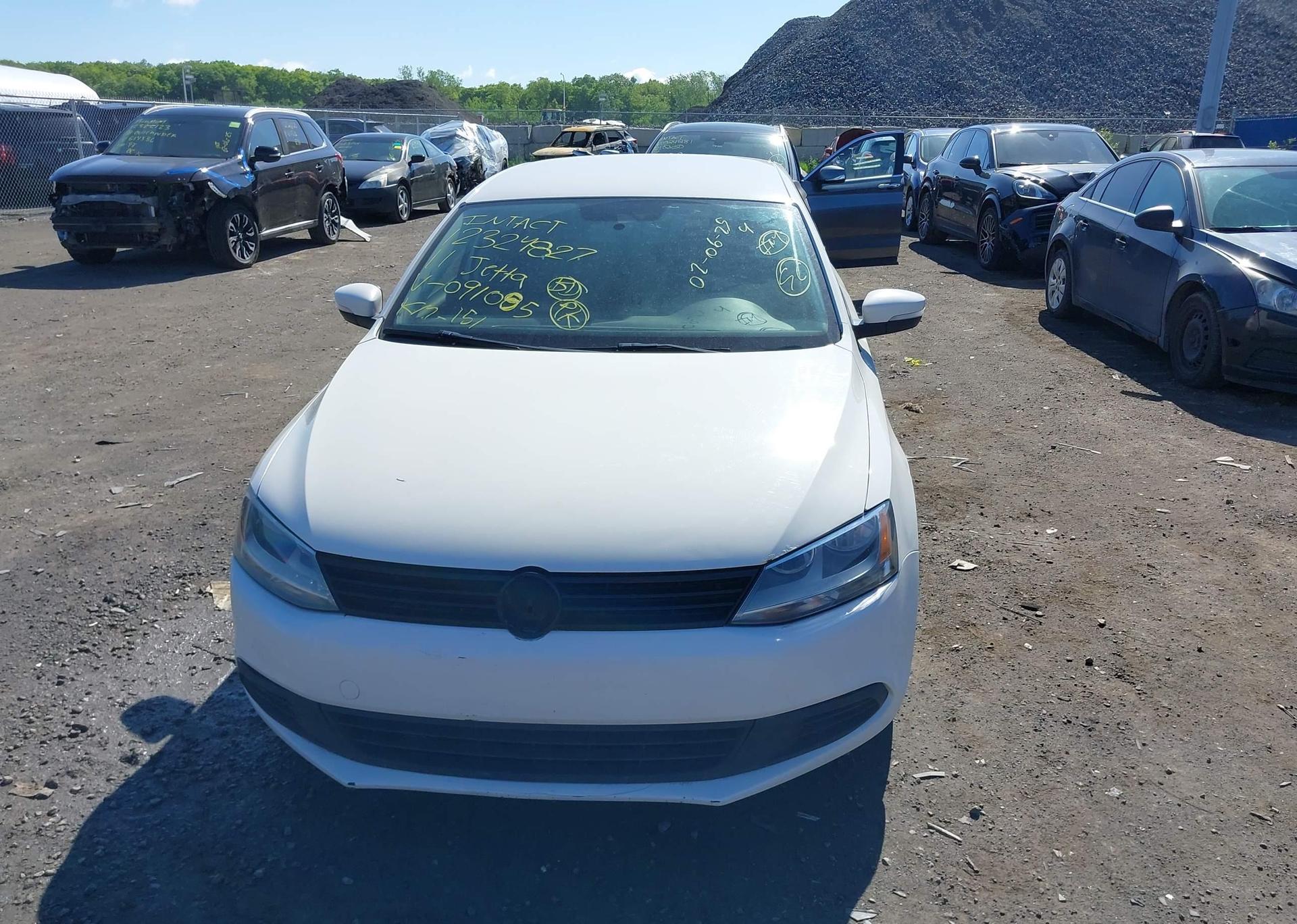 2011 TOYOTA COROLLA