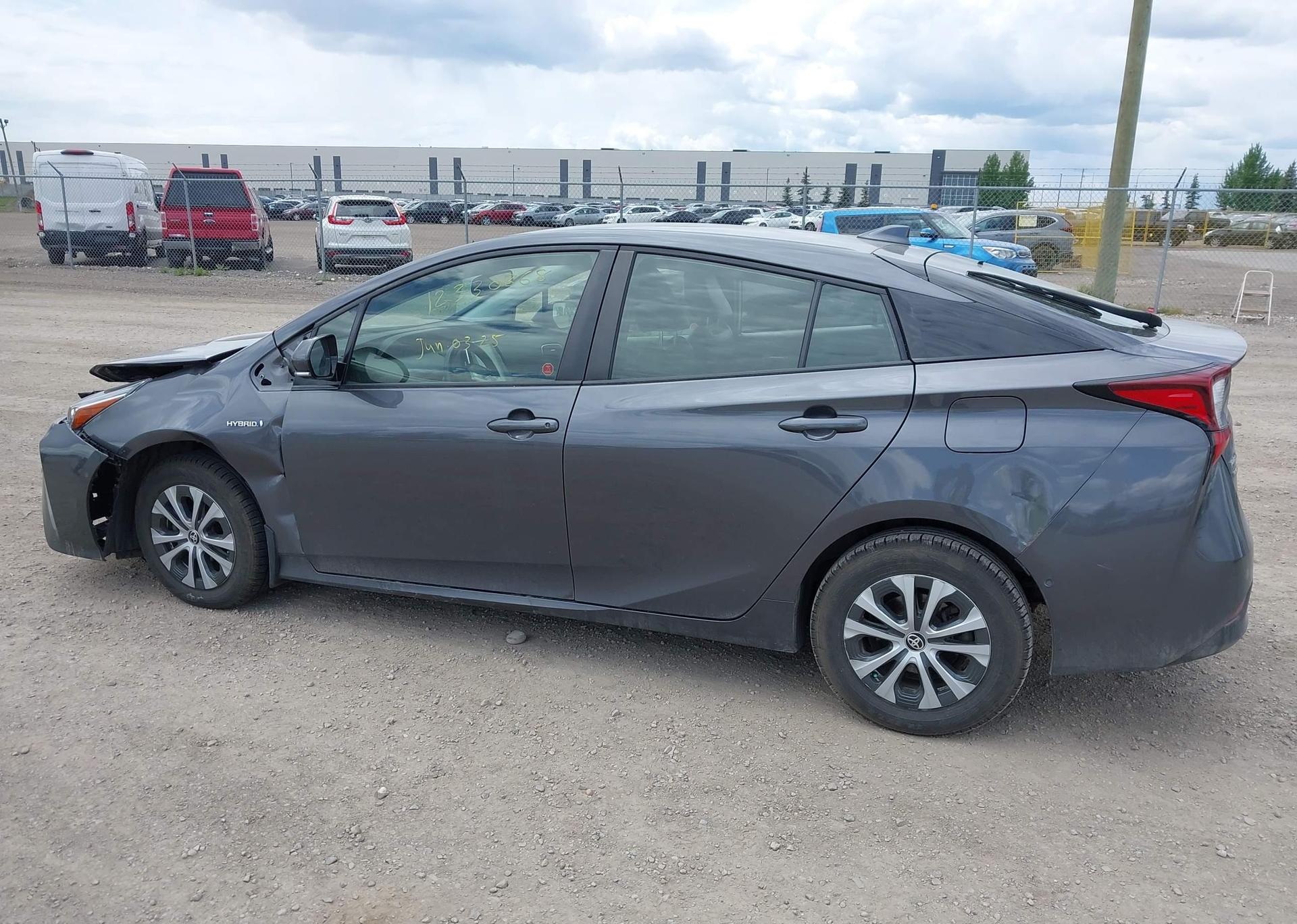 2019 TOYOTA PRIUS