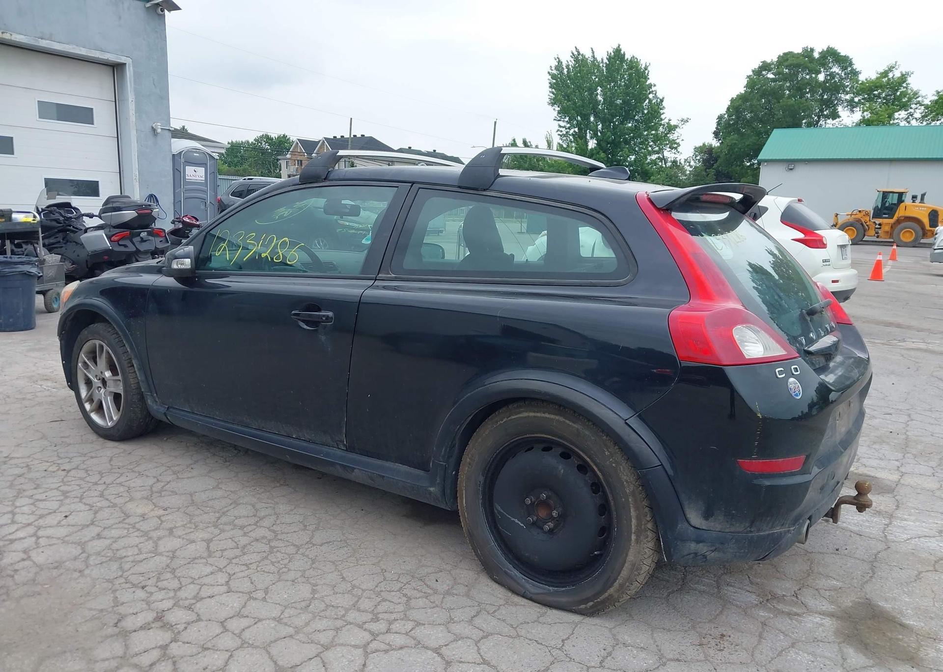 2011 VOLVO C30