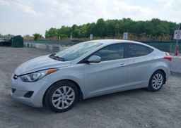 2013 HYUNDAI ELANTRA GL