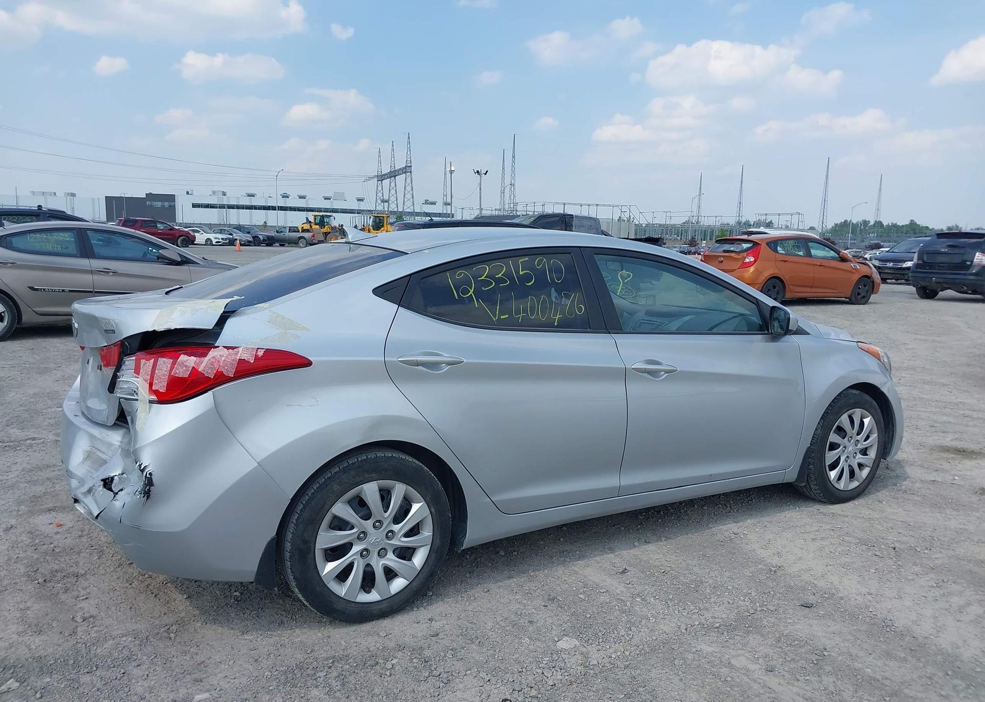 2013 HYUNDAI ELANTRA GL