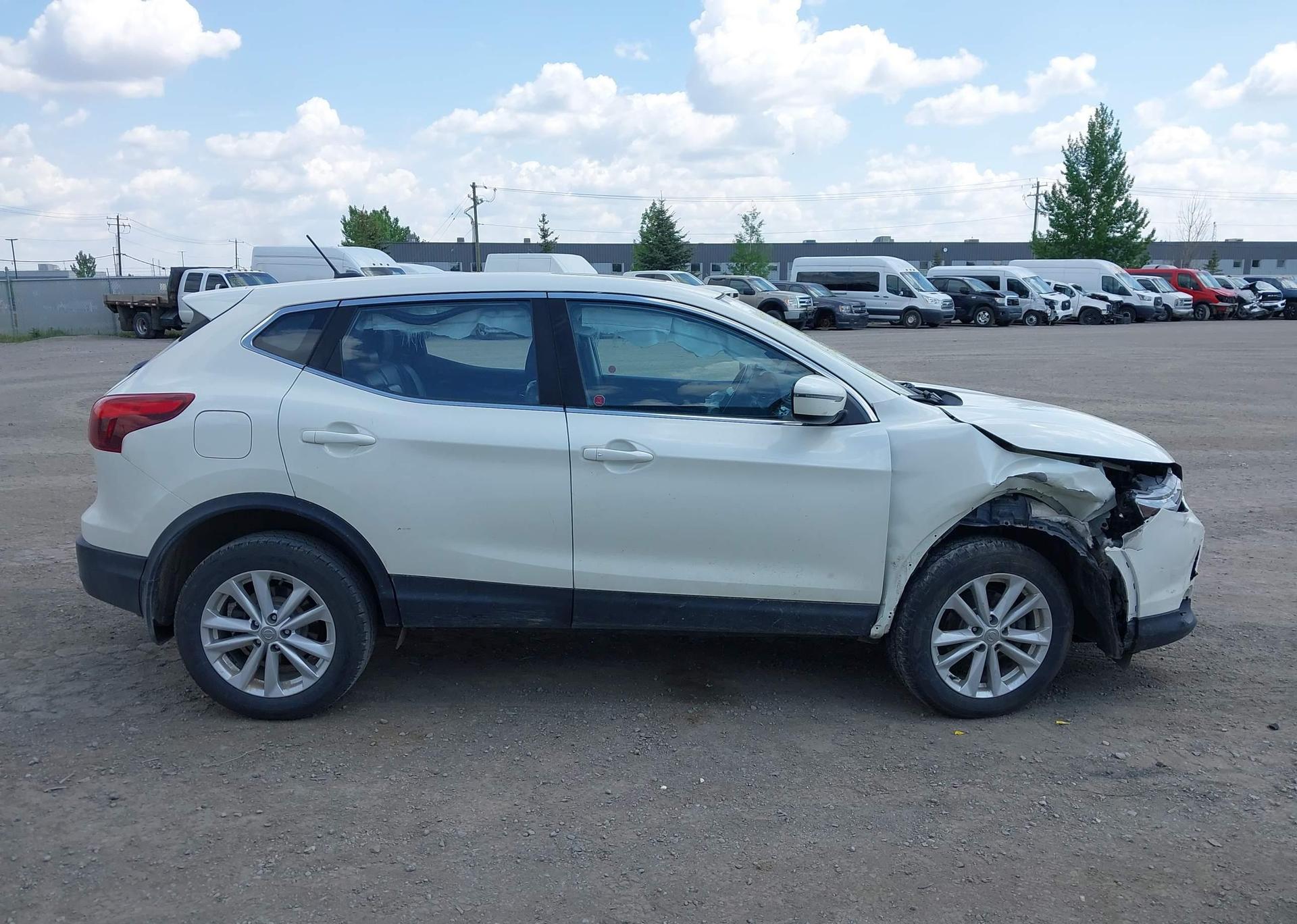 2017 NISSAN QASHQAI S