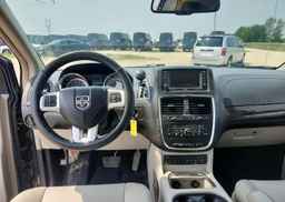 2011 DODGE GRAND CARAVAN CREW