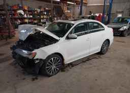 2013 VOLKSWAGEN JETTA