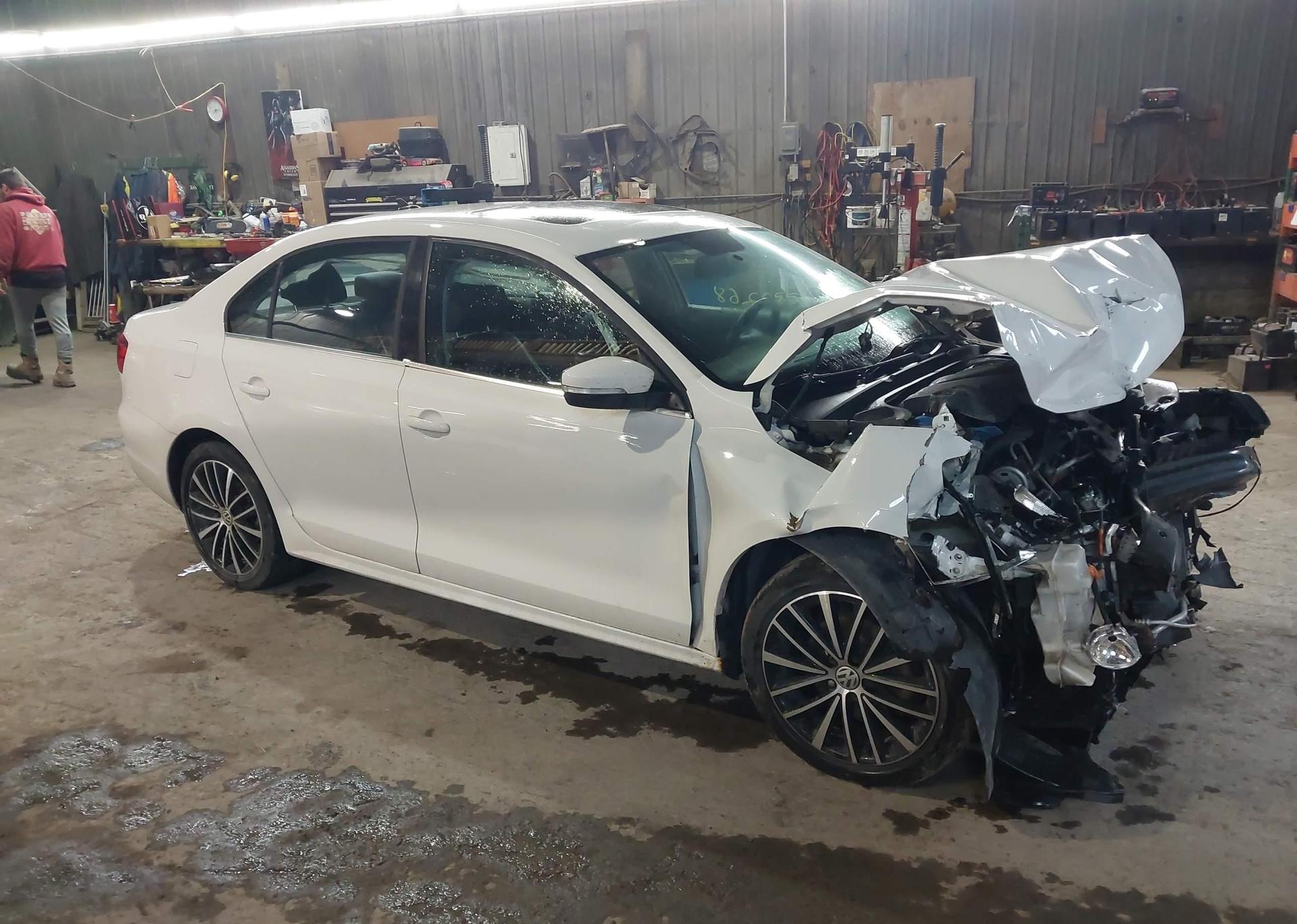 2013 VOLKSWAGEN JETTA