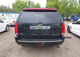 2010 CADILLAC ESCALADE