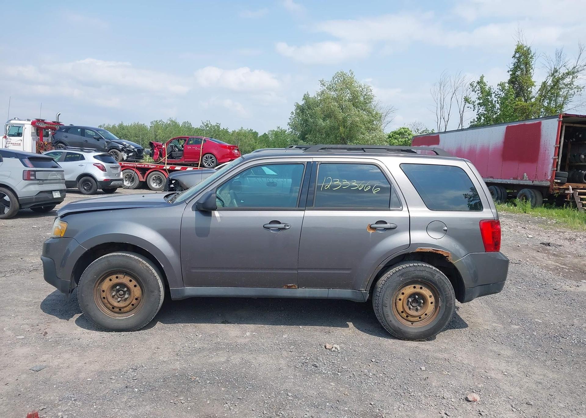 2011 MAZDA TRIBUTE I
