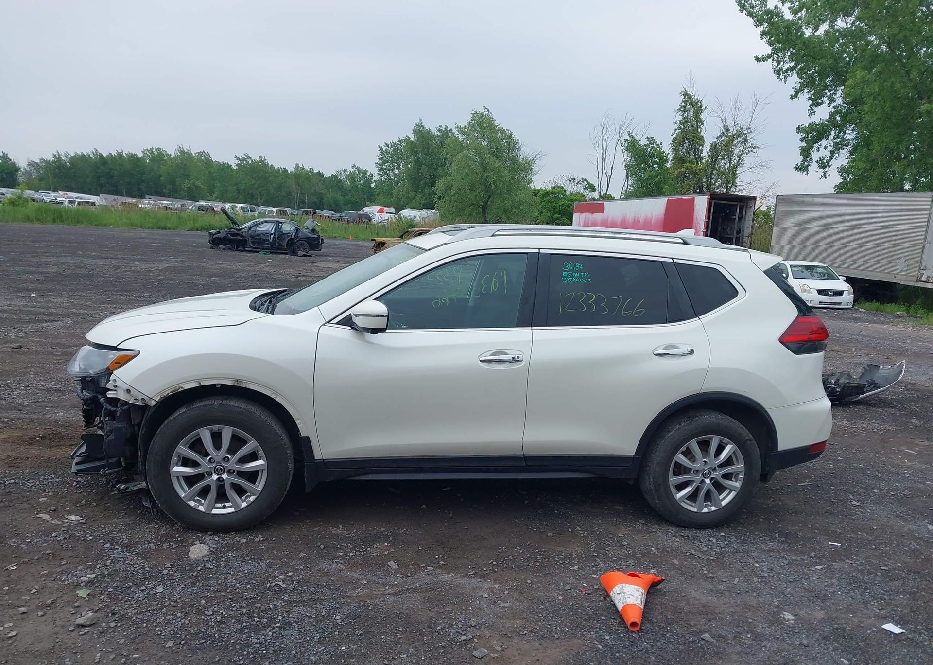 2017 NISSAN ROGUE S
