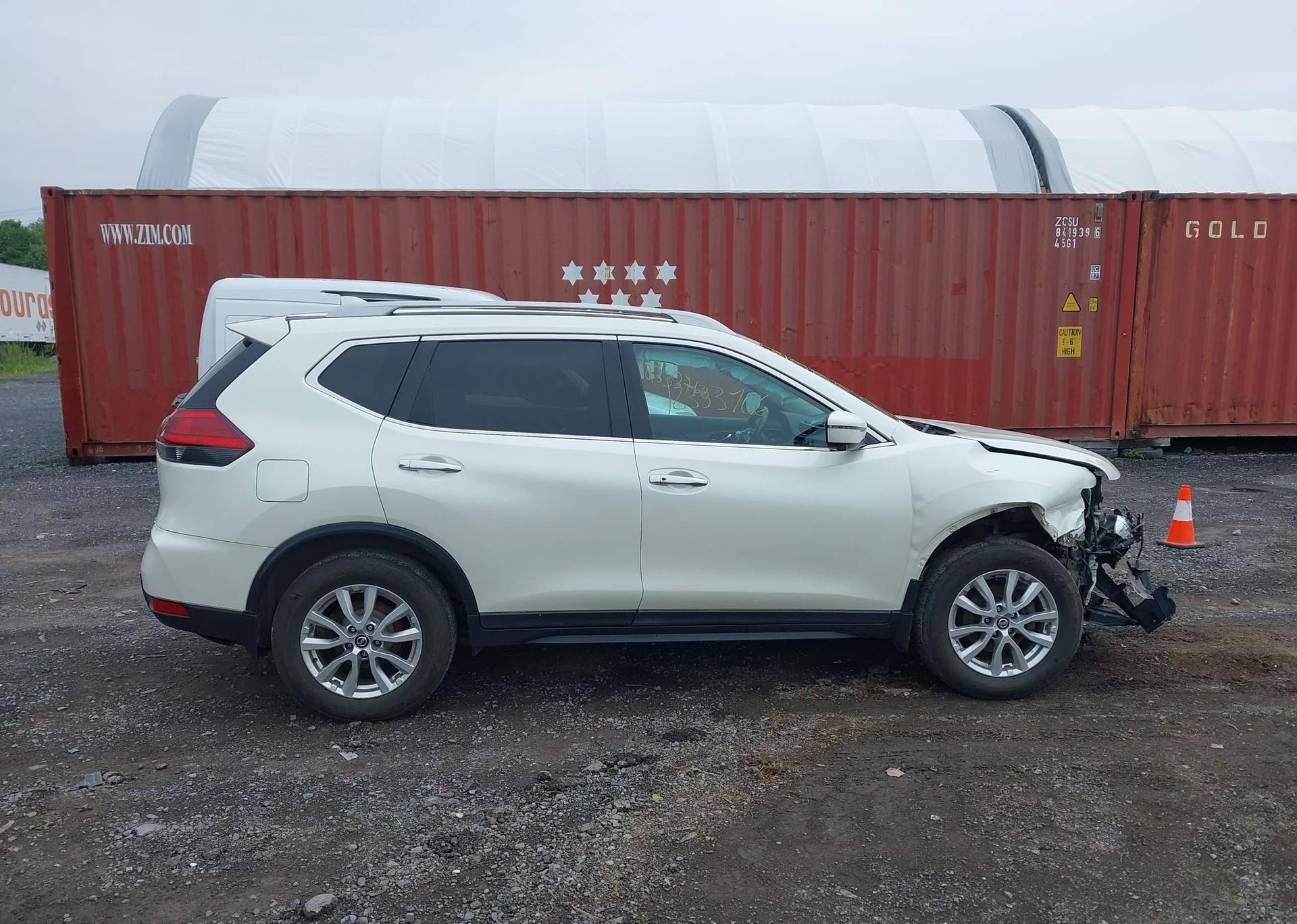 2017 NISSAN ROGUE S