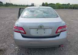 2010 TOYOTA CAMRY SE