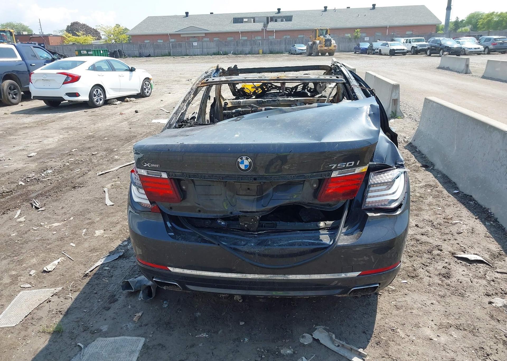 2013 BMW 750 XI