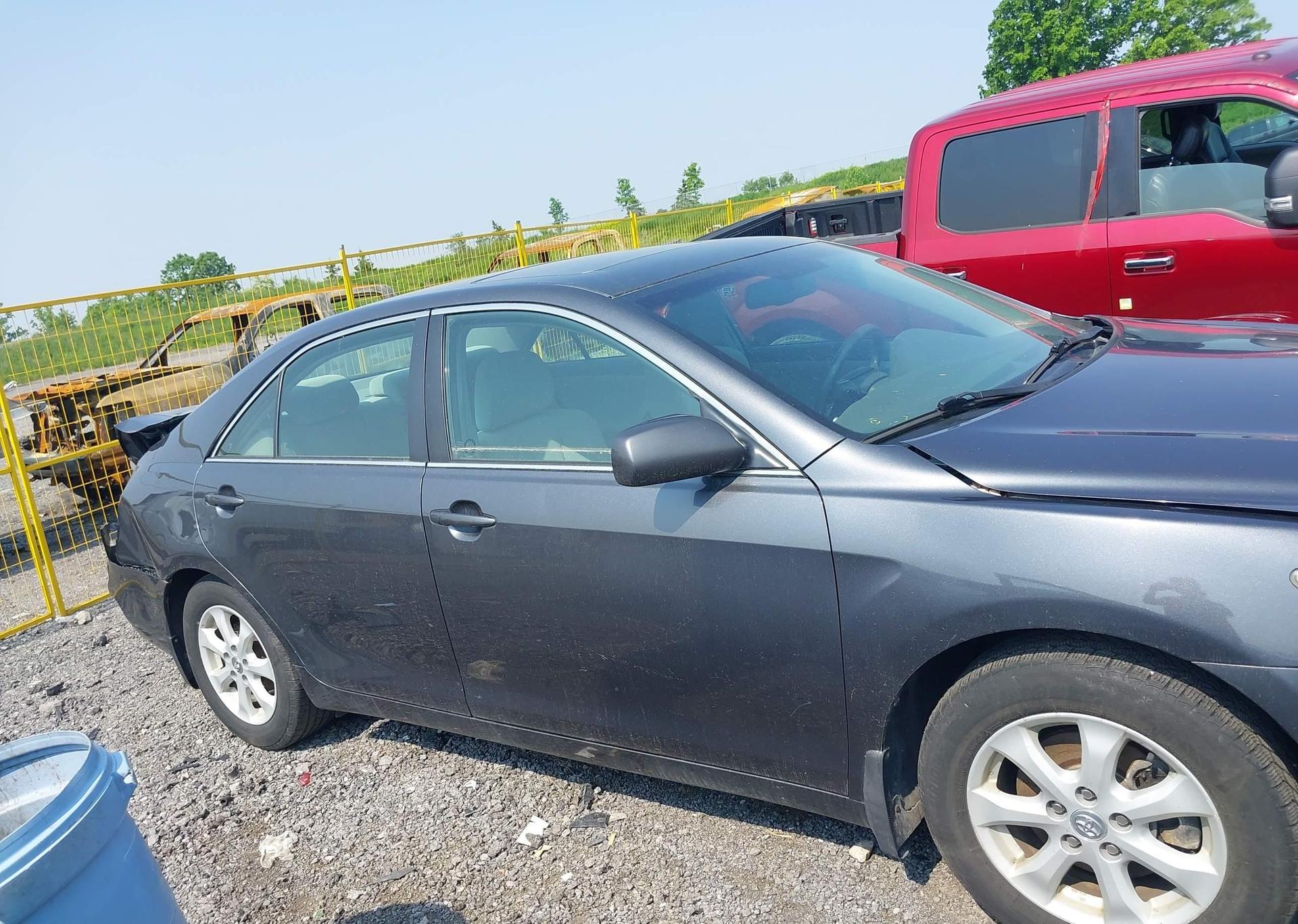 2010 TOYOTA CAMRY LE