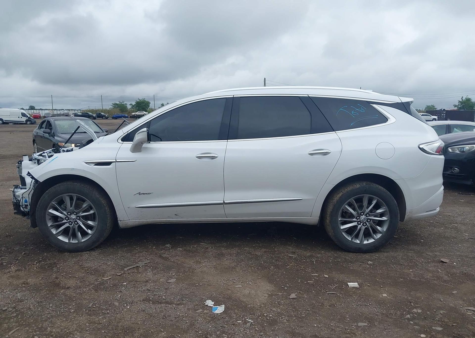 2023 BUICK ENCLAVE AVENIR AWD
