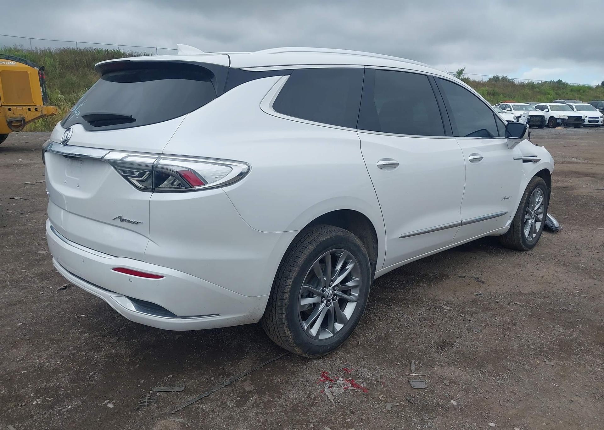 2023 BUICK ENCLAVE AVENIR AWD