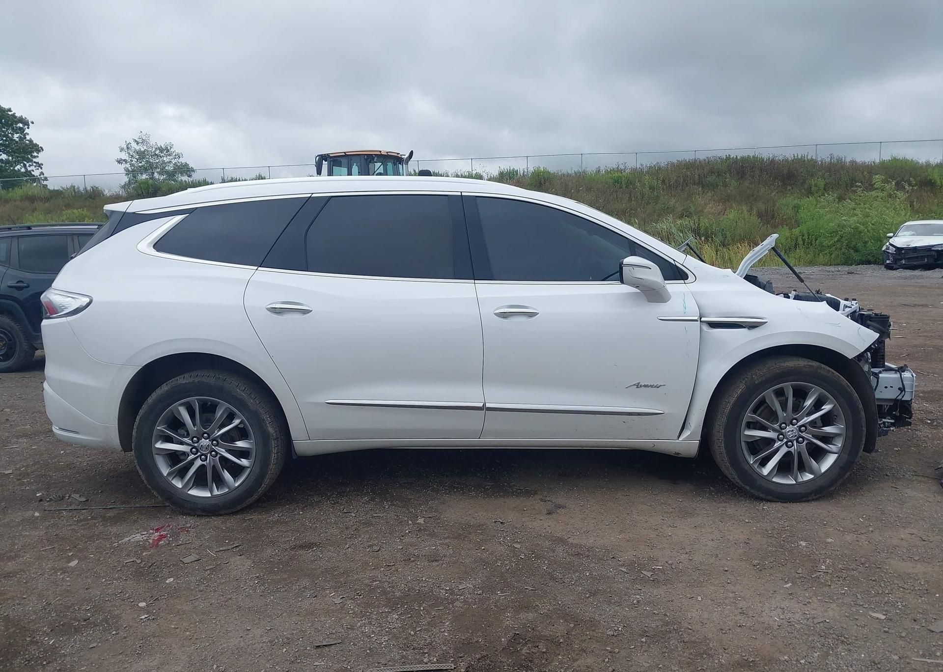 2023 BUICK ENCLAVE AVENIR AWD