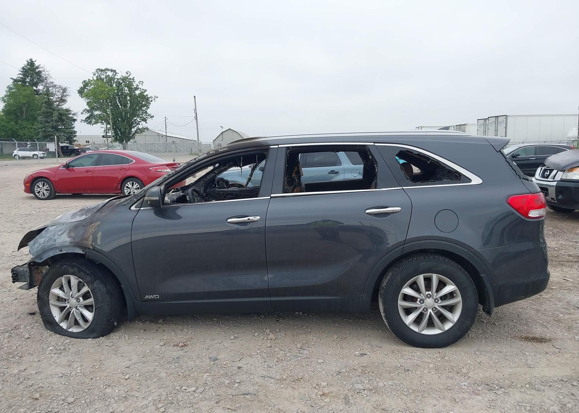 2017 KIA SORENTO LX