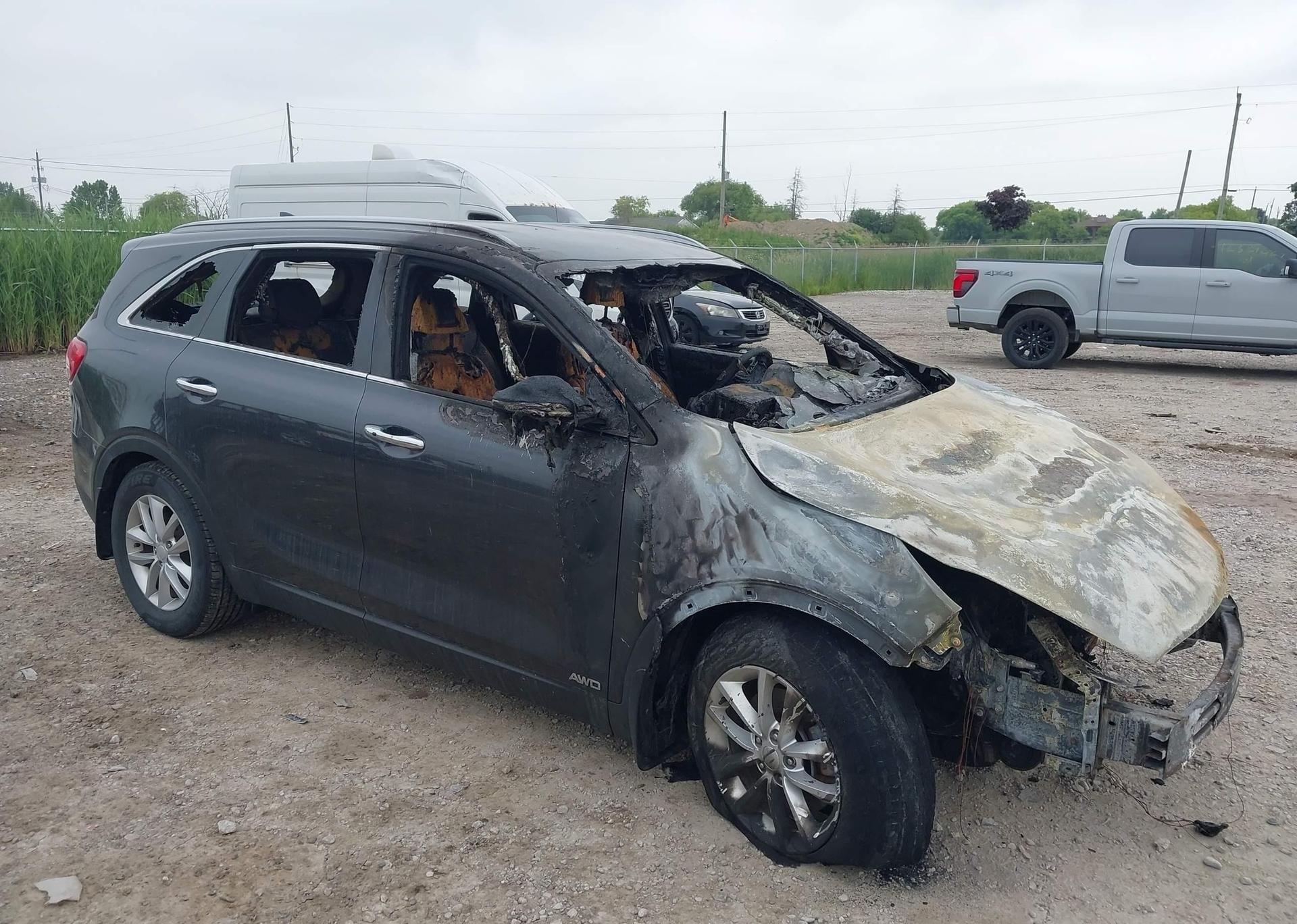 2017 KIA SORENTO LX