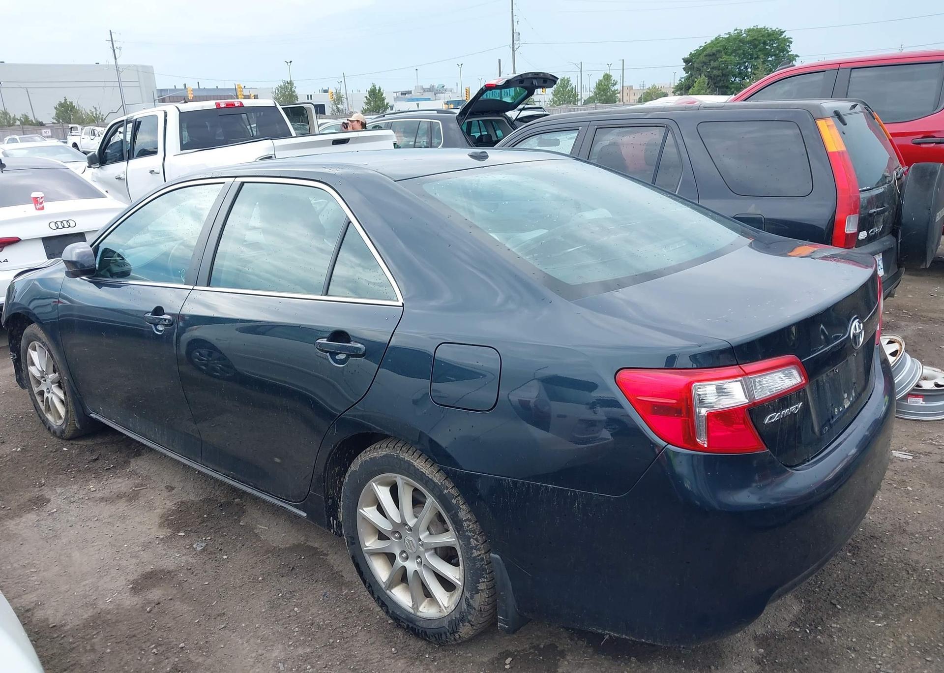 2014 TOYOTA CAMRY