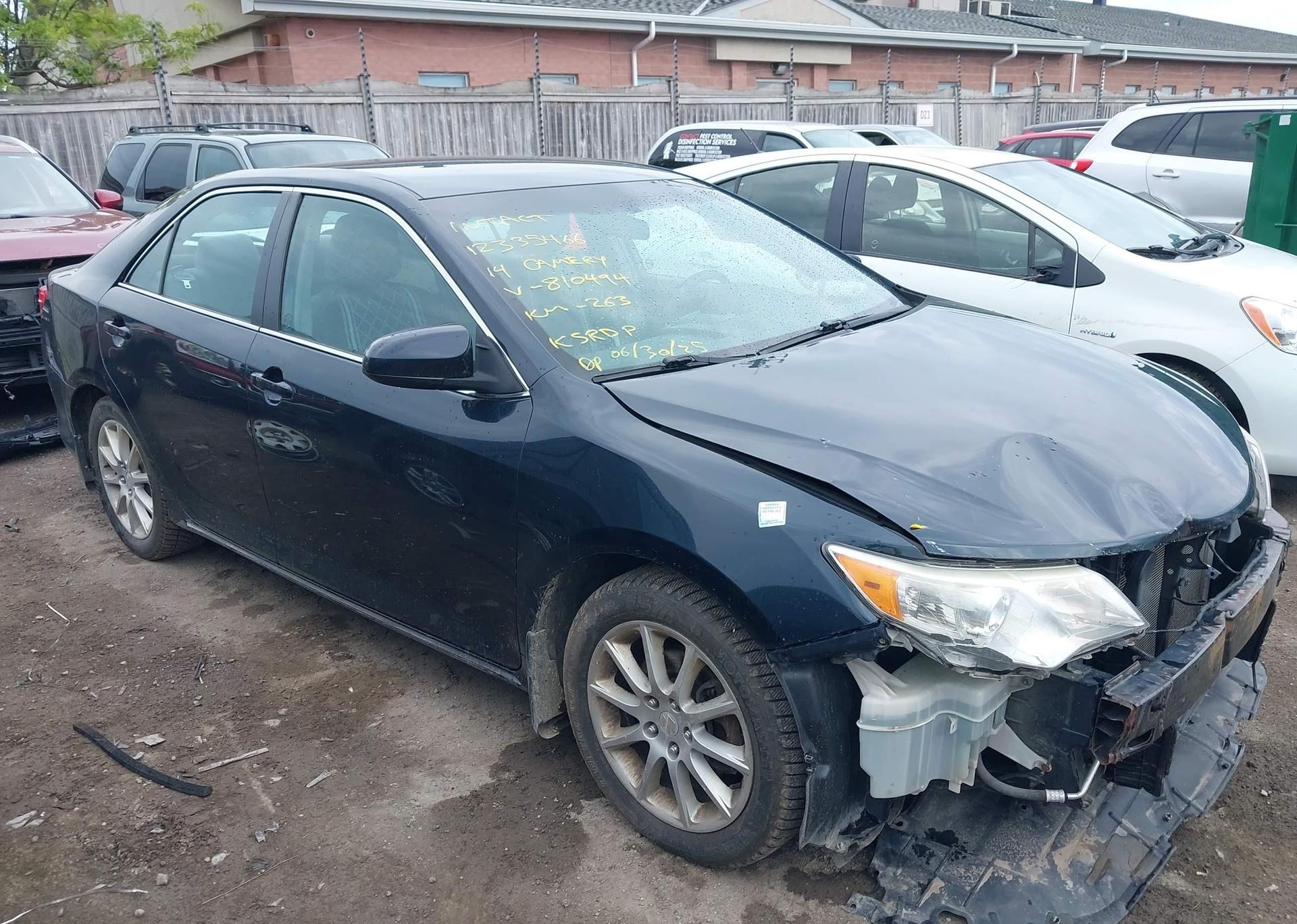 2014 TOYOTA CAMRY