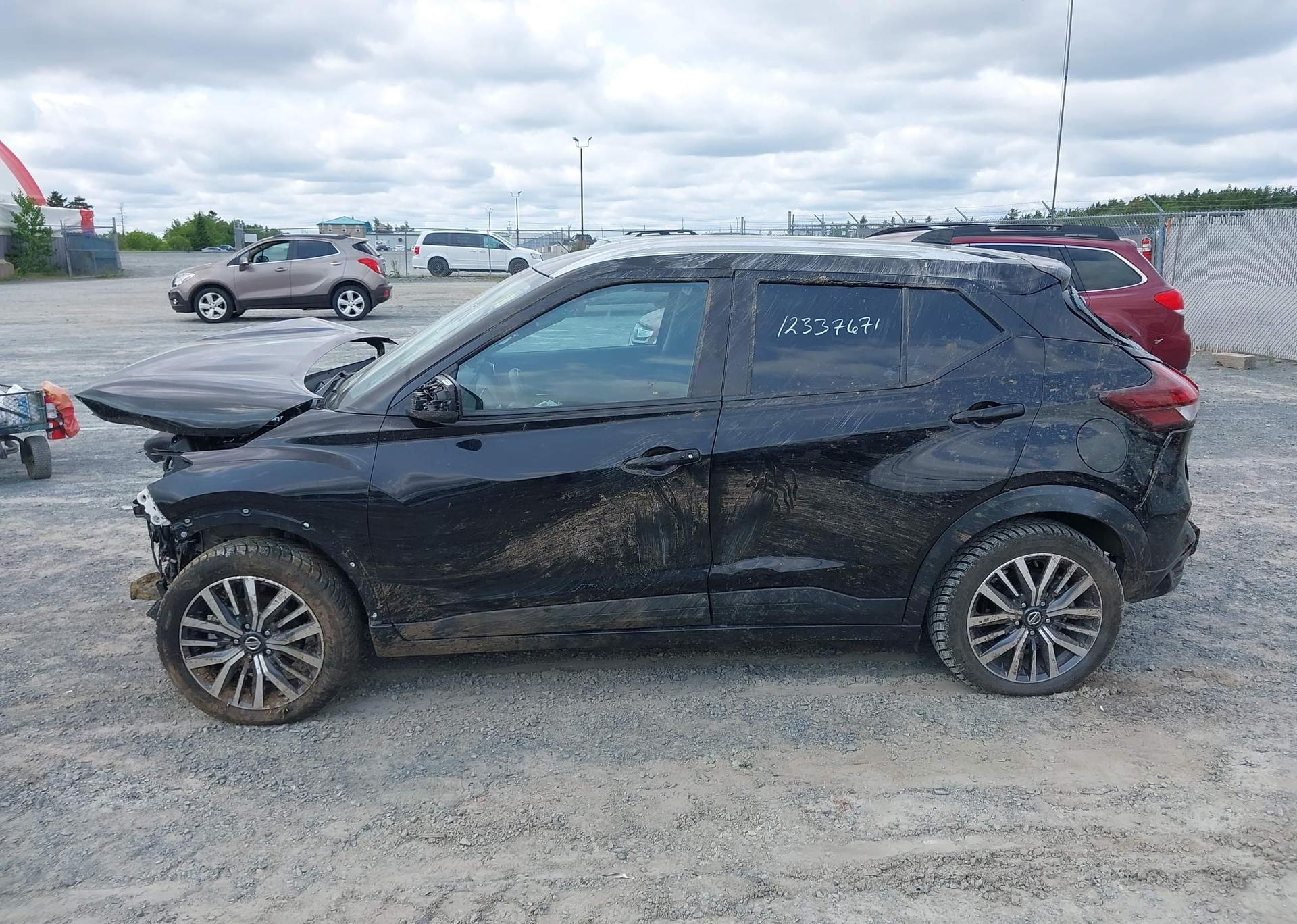 2021 NISSAN KICKS SV