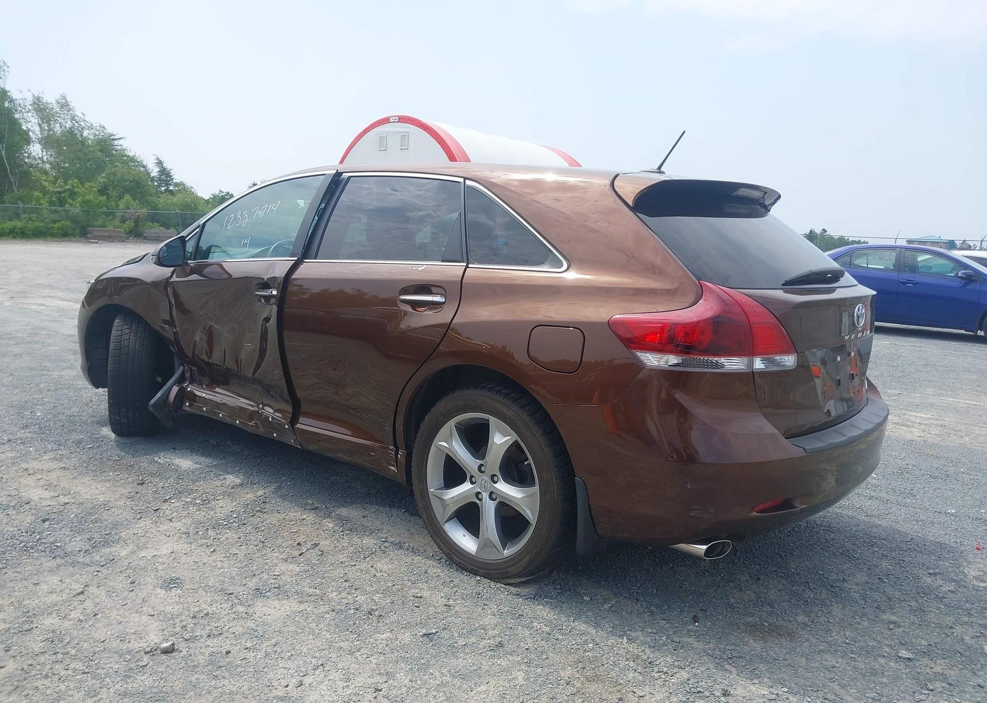 2014 TOYOTA VENZA BASE V6
